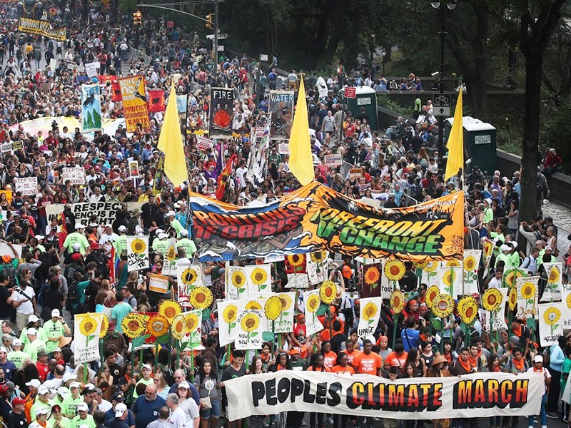 Peoples-Climate-March-NYC-20140921-Will-Davies-AP-800