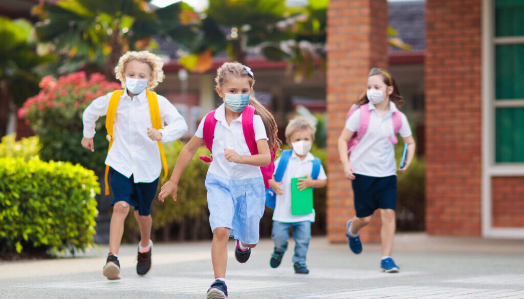 kids-wearing-masks-at-school-1024x683-1024x585