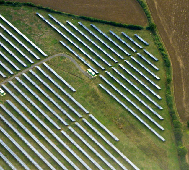 Solar farm near Thaxted. UK. Photo: Geograph ((CC BY-SA 2.0)
