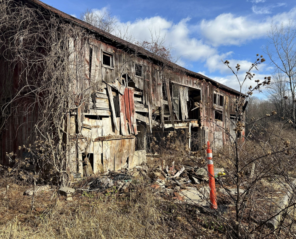 barn