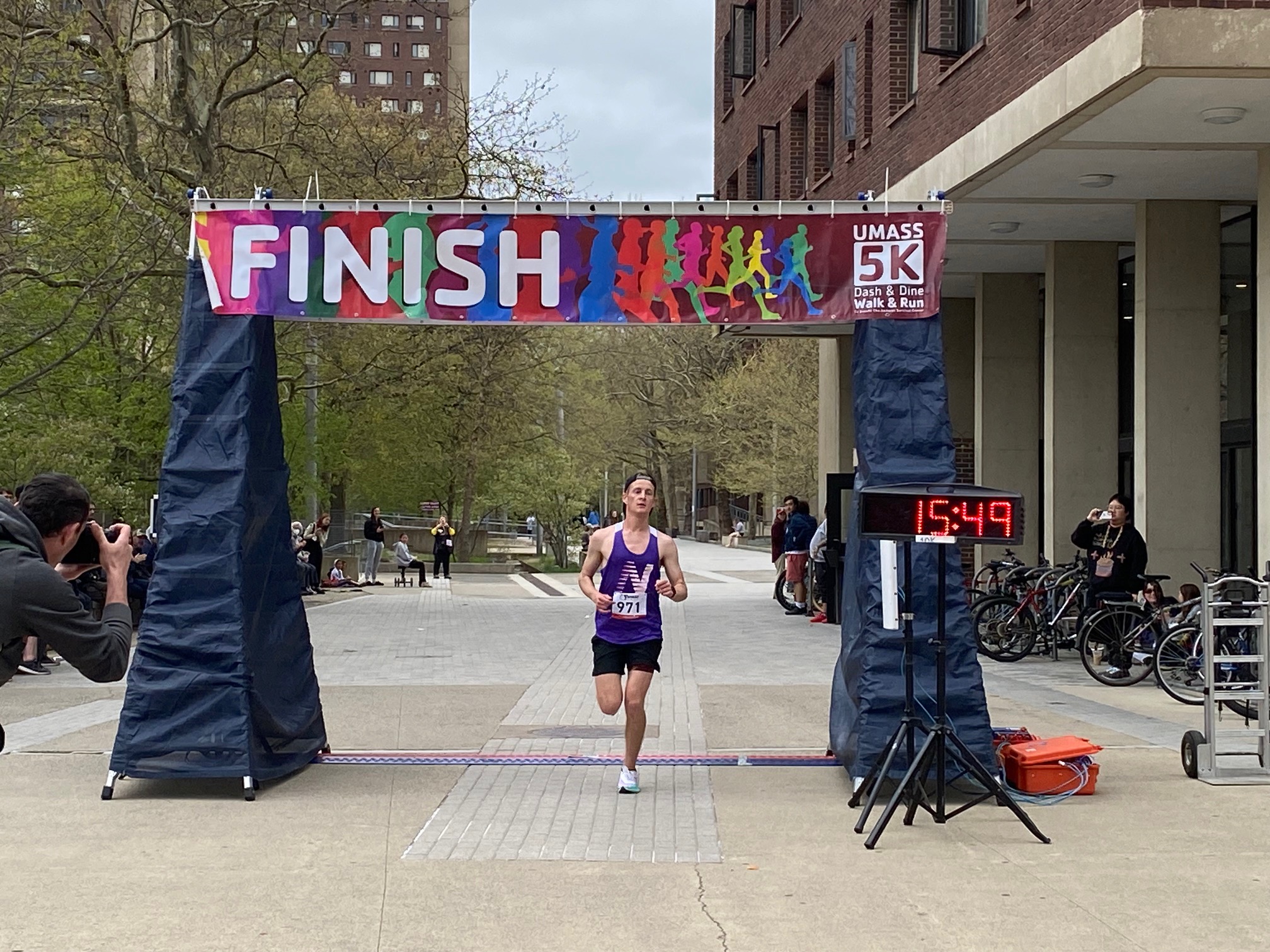 Over 1000 Runners Support The Amherst Survival Center At UMass Dash and  Dine - Amherst Indy