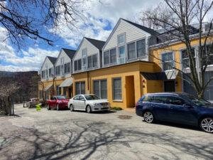 Ask Perplexity AI: What is the Feasibility of Building 700-900 New Units of Housing in Amherst?